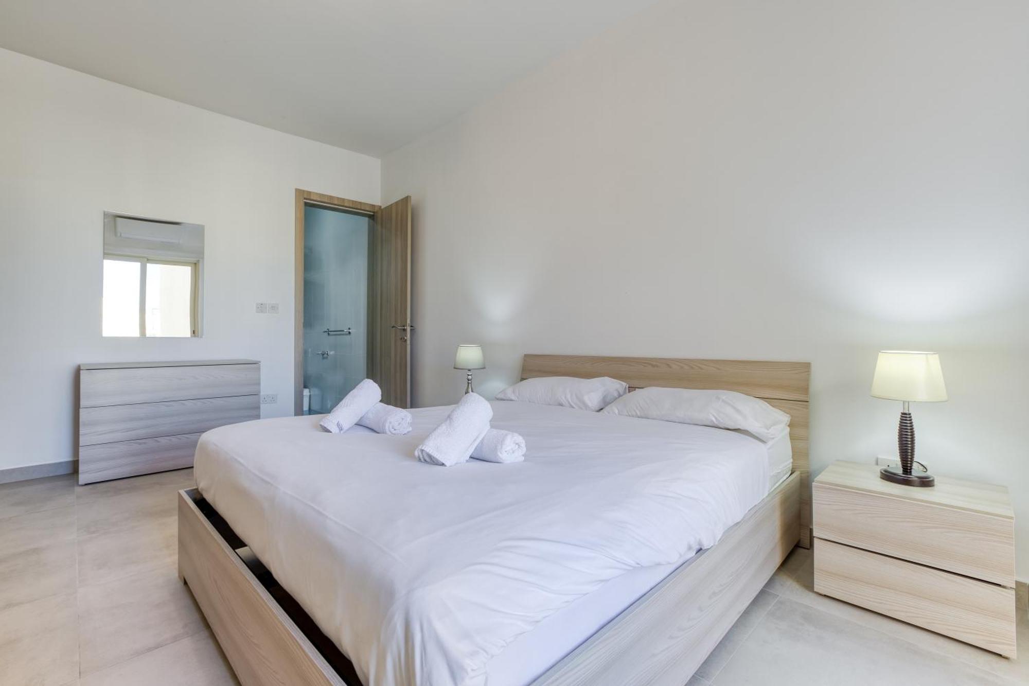 Seafront Sliema Apartment With Balcony & Sea Views By Jl מראה חיצוני תמונה