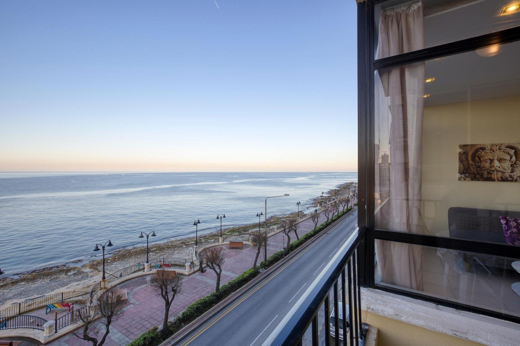 Seafront Sliema Apartment With Balcony & Sea Views By Jl מראה חיצוני תמונה