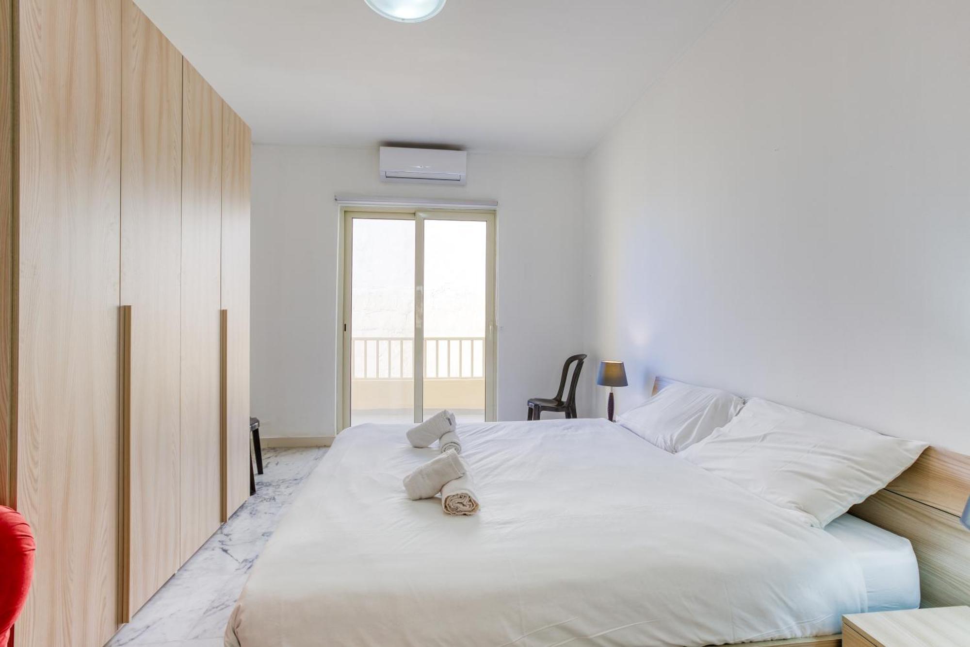 Seafront Sliema Apartment With Balcony & Sea Views By Jl מראה חיצוני תמונה