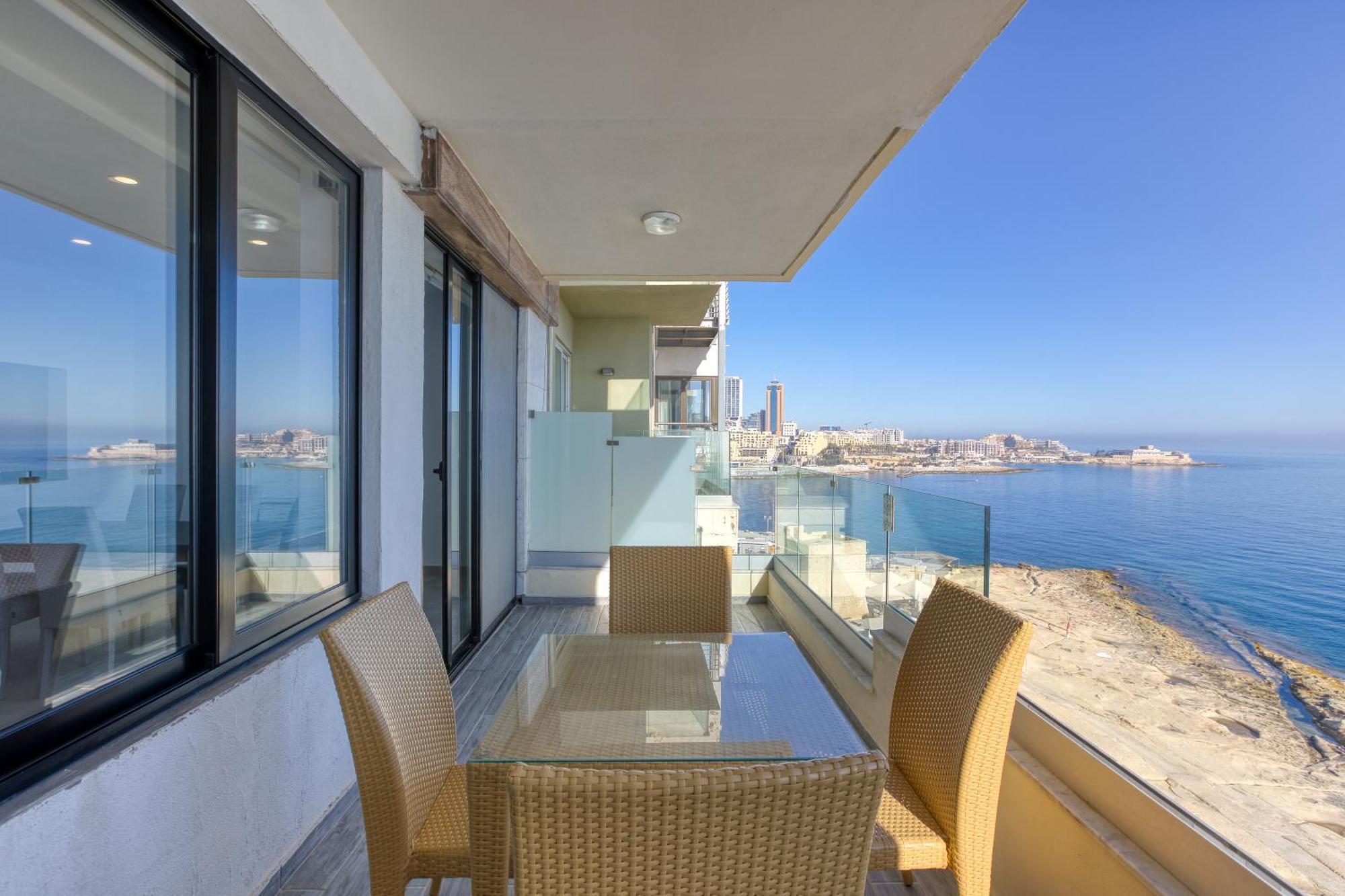 Seafront Sliema Apartment With Balcony & Sea Views By Jl מראה חיצוני תמונה